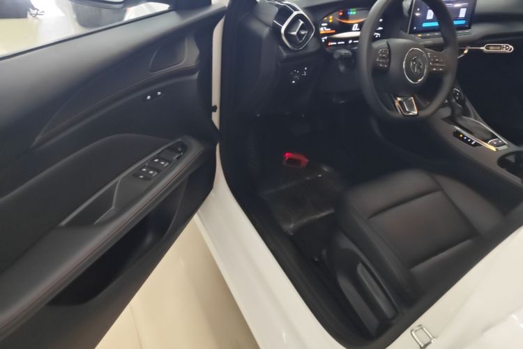 MG 5 2026 #13 MG 5 2026 imagen de coche #13