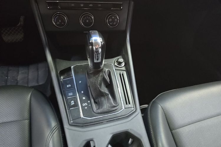 Volkswagen Lavida 2019 car image #14