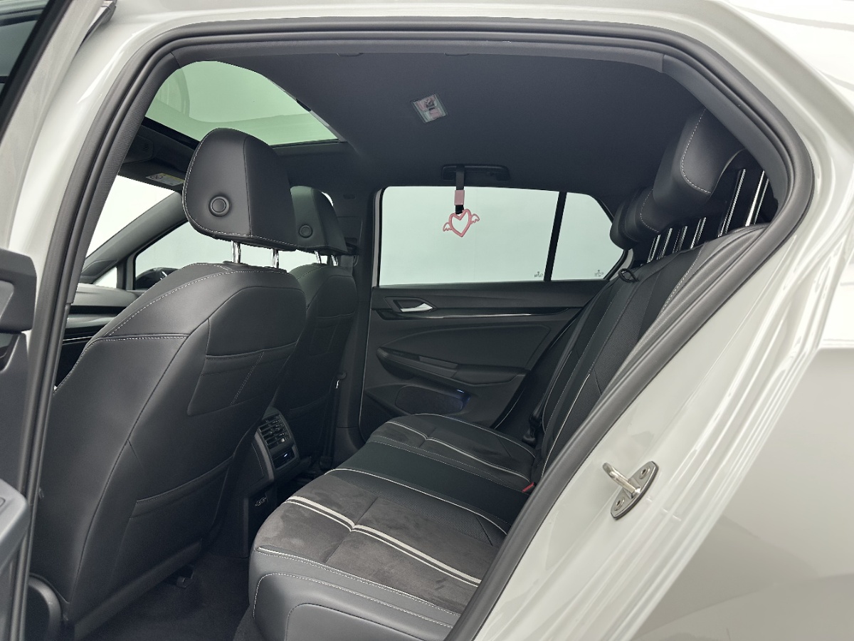 Volkswagen Golf 2023 #6 Volkswagen Golf 2023 car image #6