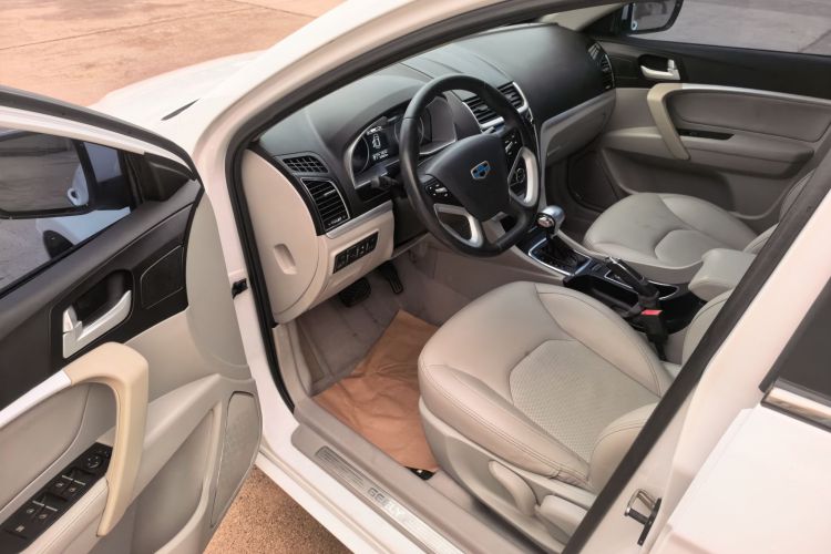 GEELY Emgrand 2015 car image #11