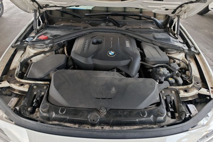 BMW 3 Series 2018 #20 BMW 3 Series 2018 car image #20