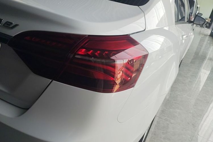 GEELY Emgrand New Energy 2019 #8 GEELY Emgrand New Energy 2019 car image #8