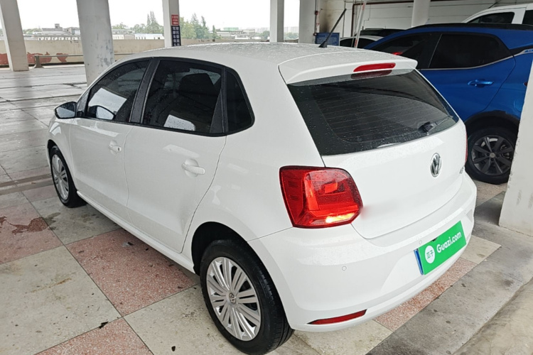 Volkswagen Polo 2018 car image #5