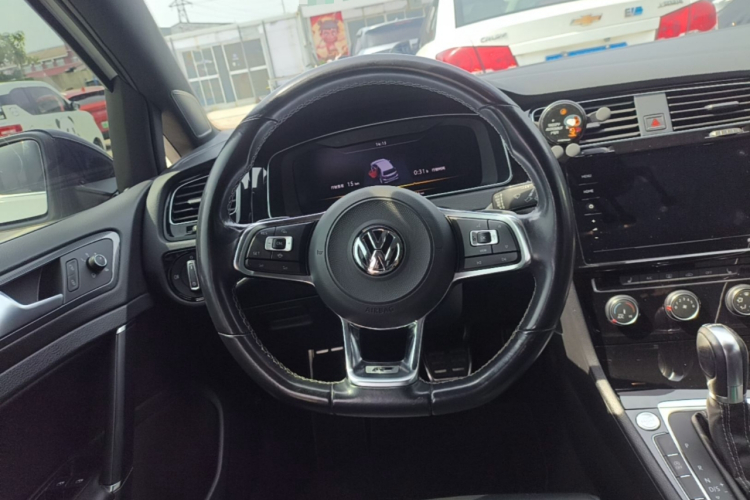 Volkswagen Golf 2020 #15 Volkswagen Golf 2020 car image #15
