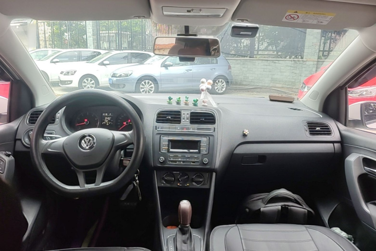Volkswagen Polo 2019 car image #10