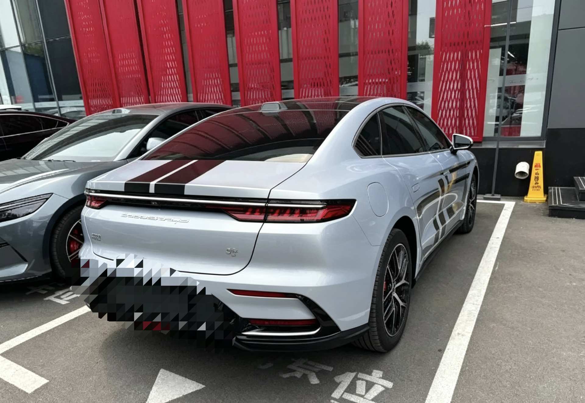 BYD HanL 2025 car image #5