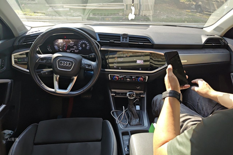 Audi Q3 2020 #11 Audi Q3 2020 car image #11