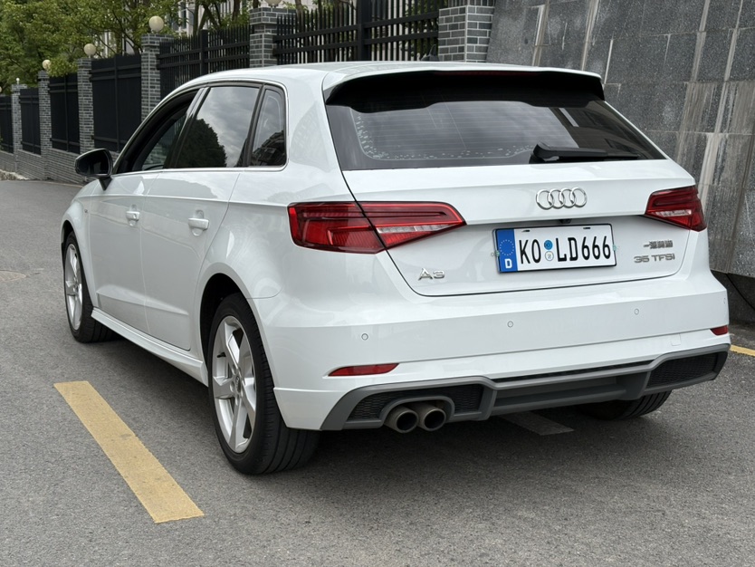 Audi A3 2019 car image #7