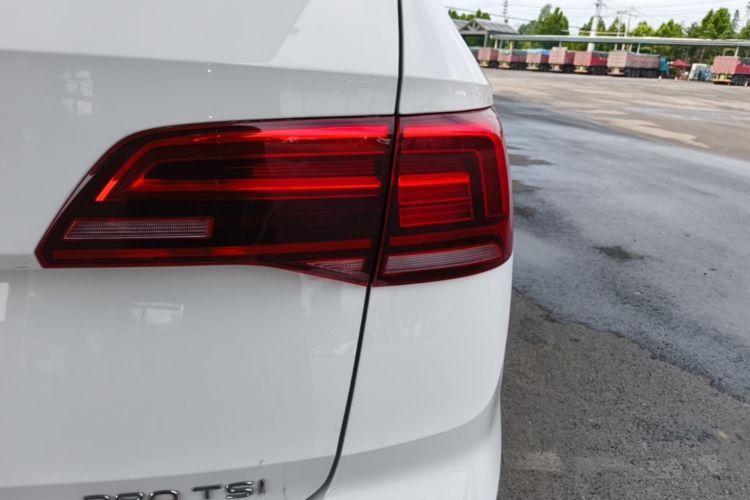 Volkswagen Tharu 2021 car image #8