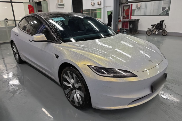 Tesla Model 3 2025 #4 Tesla Model 3 2025 car image #4