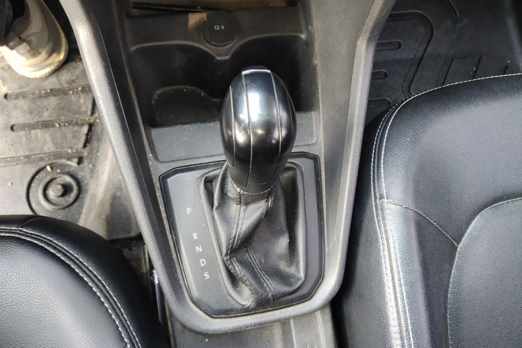 Volkswagen Santana 2018 صورة سيارة #18