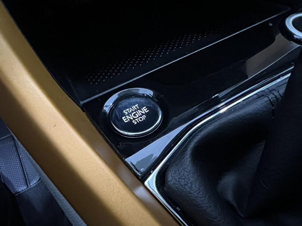 Volkswagen T-Cross 2021 car image #9