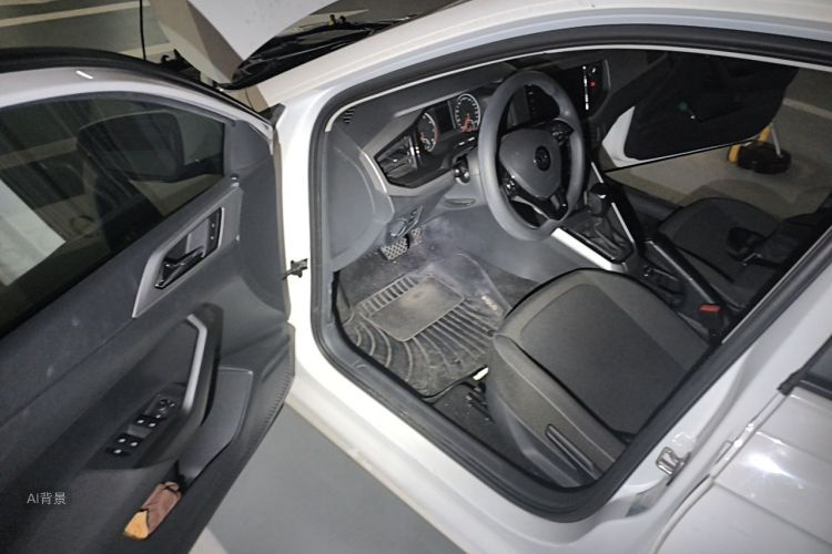 Volkswagen Polo 2022 car image #18