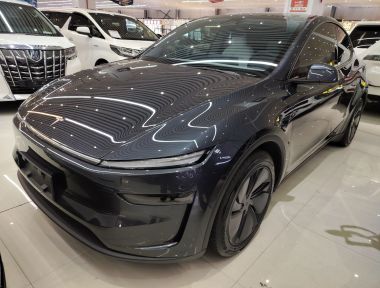 Tesla Model Y 2025 Tesla Model Y 2025 immagine di auto