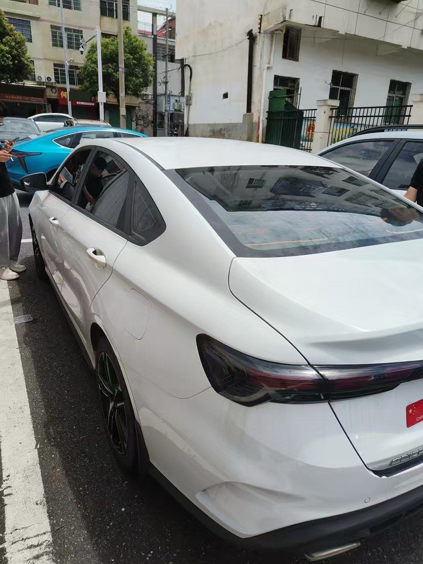 GEELY Binray 2023 car image #2