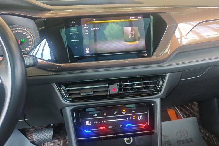 Volkswagen Tharu 2021 car image #13
