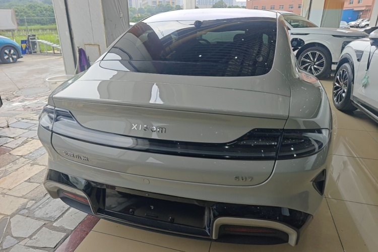 MI SU7 2024 car image #6
