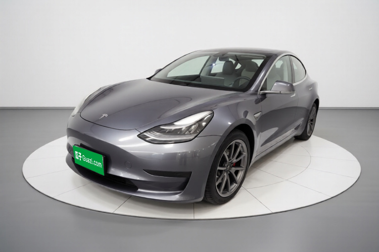 Tesla Model 3 2020 car image #2