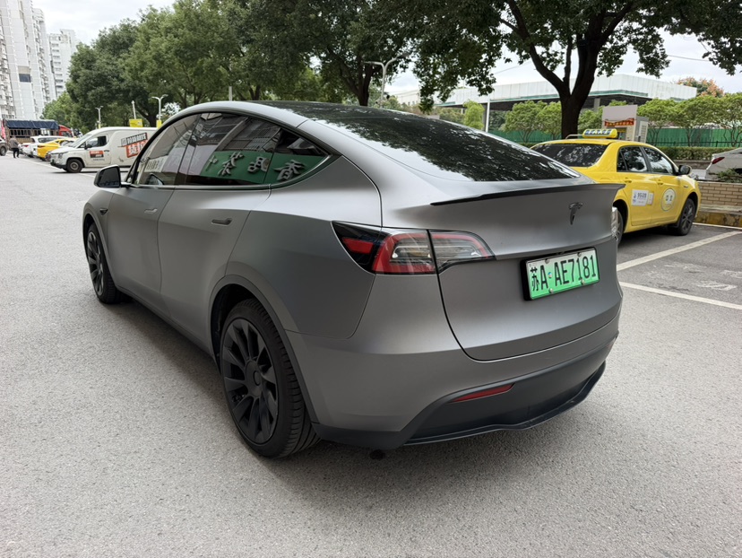 Tesla Model Y 2024 #5 Tesla Model Y 2024 immagine di auto #5