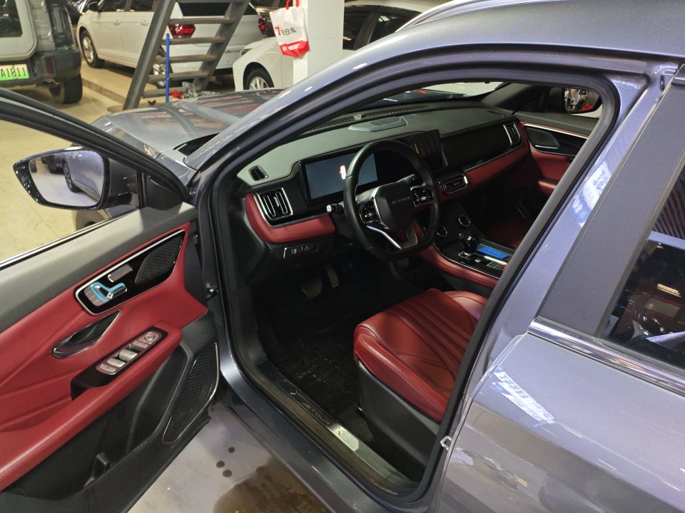 Jetour X70 PLUS 2024 image de voiture #3
