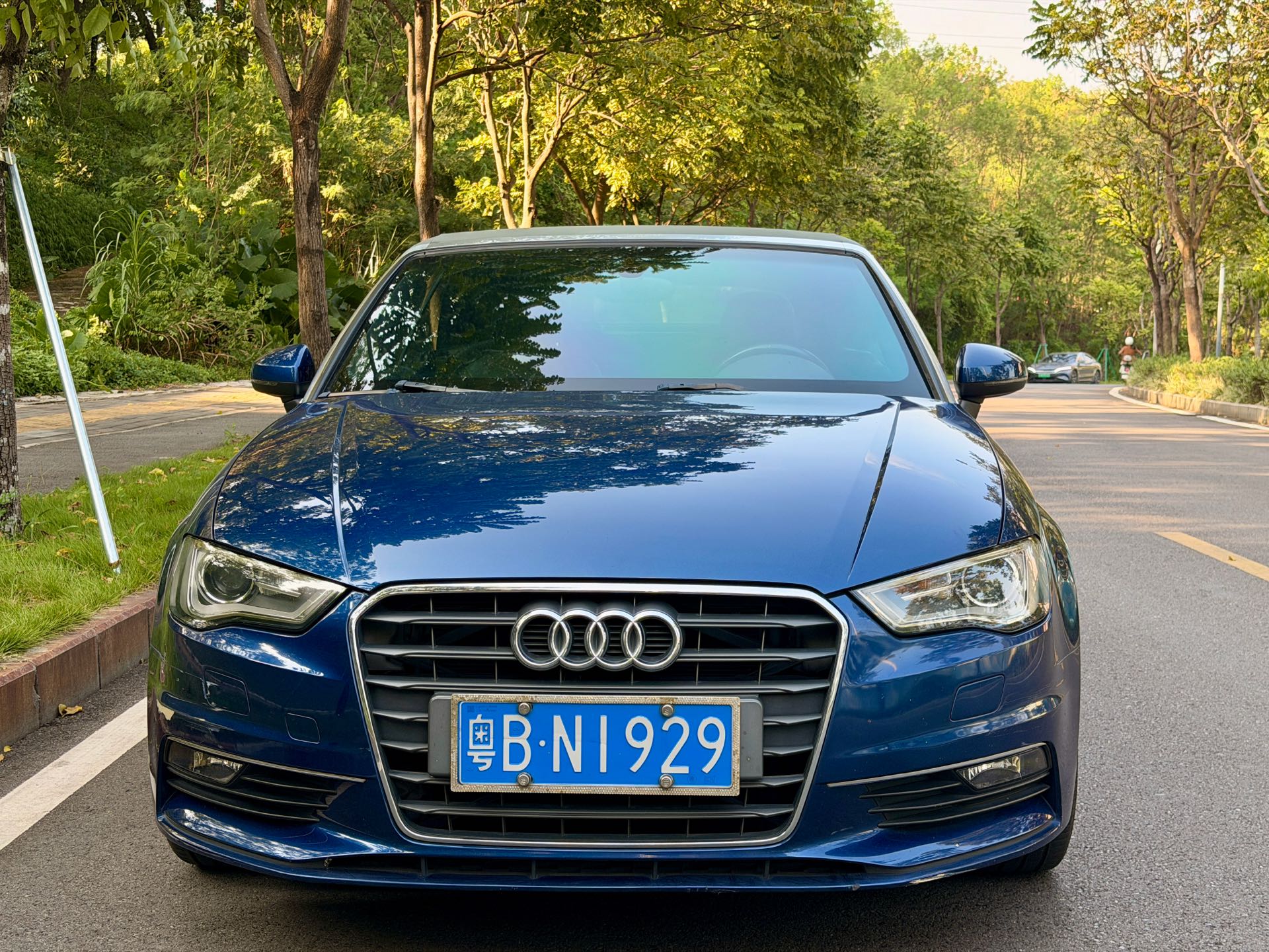 2015 car image #3