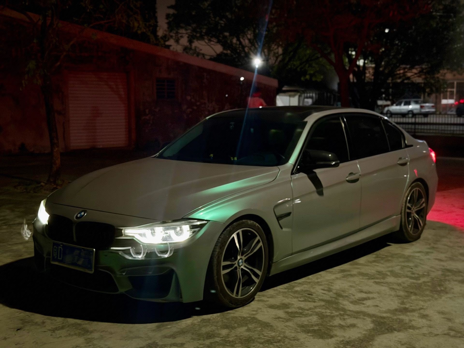BMW 3 Series 2017 BMW 3 Series 2017 car image