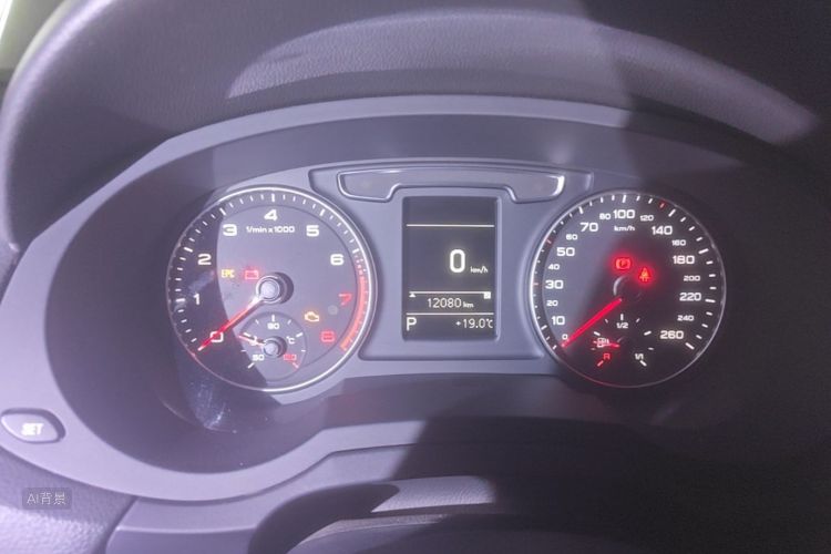 Audi Q3 2019 imagem de carro #15