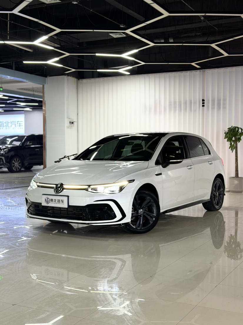 Volkswagen Golf 2023 car image 