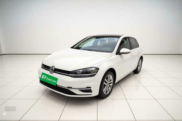 Volkswagen Golf 2018 car image #2