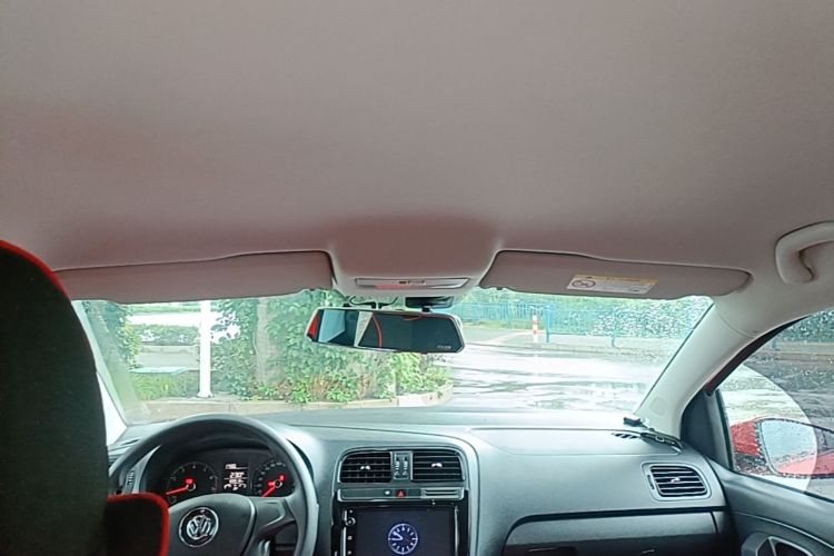 Volkswagen Polo 2018 car image #20