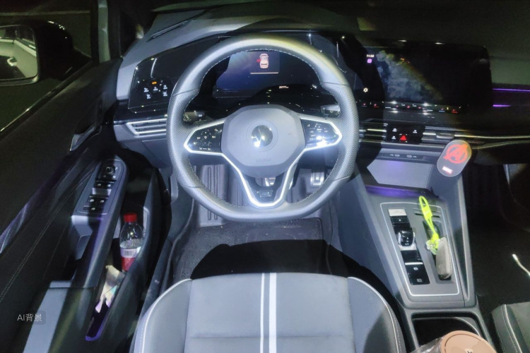 Volkswagen Golf 2022 car image #12