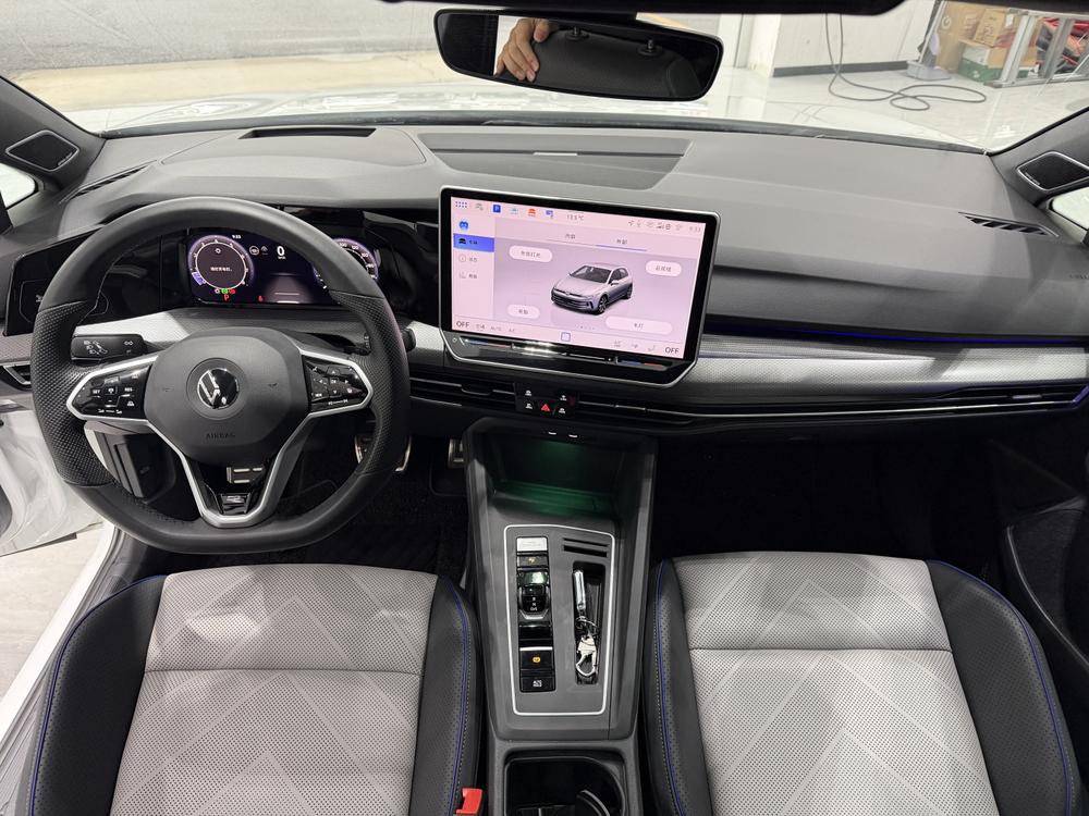 Volkswagen Golf 2024 image de voiture #13