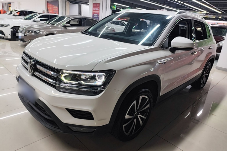 Volkswagen Tharu 2021 car image #2
