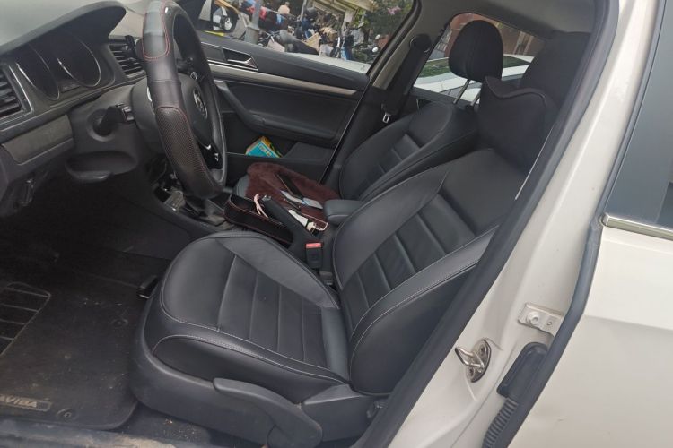 Volkswagen Lavida 2017 car image #15