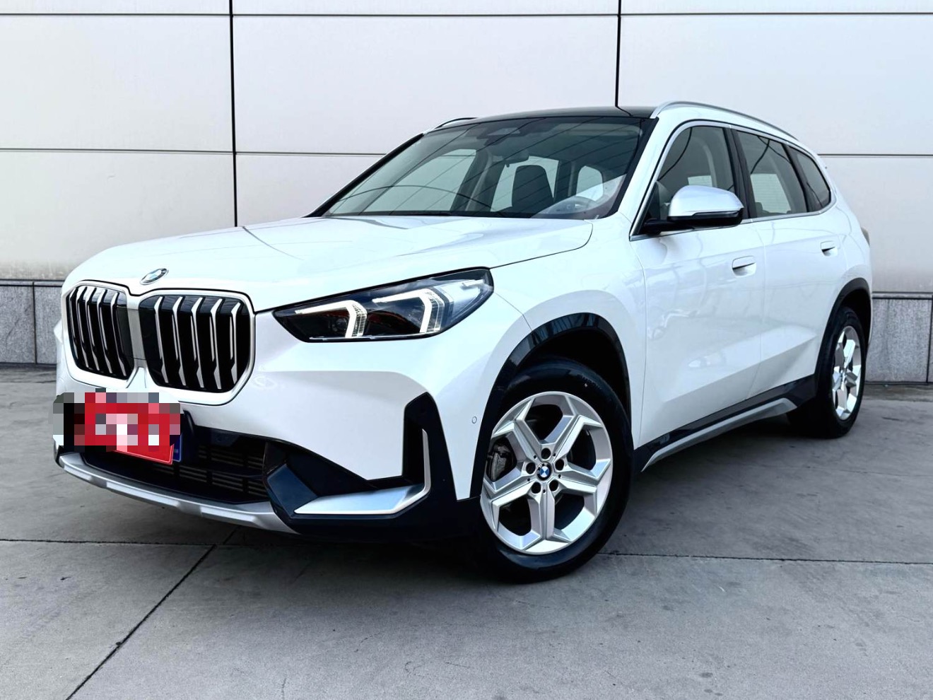 BMW X1 2023 car image 