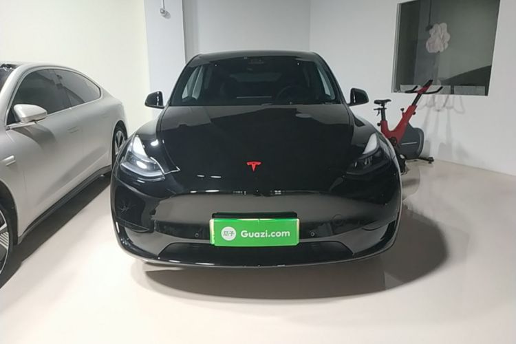 Tesla Model Y 2022 car image #3
