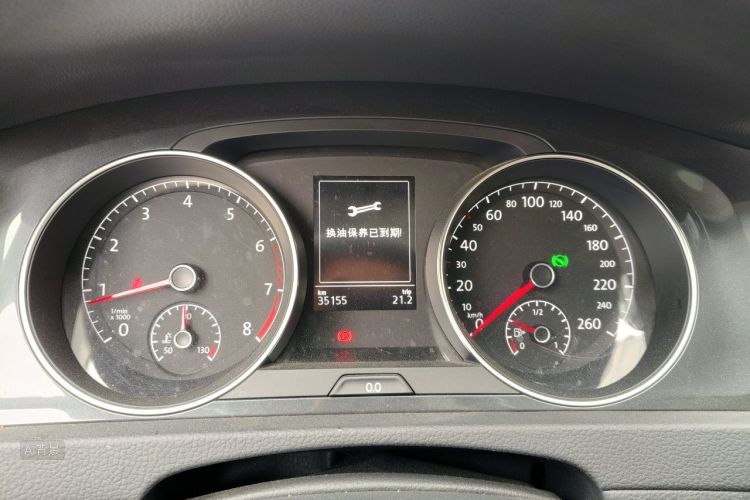 Volkswagen Golf 2020 car image #13