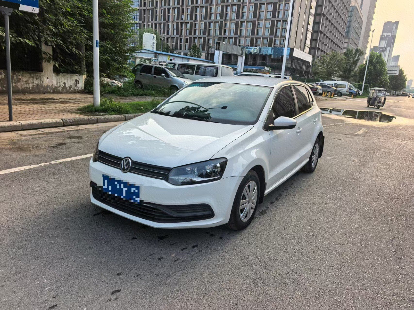 Volkswagen Polo 2016 Volkswagen Polo 2016 car image