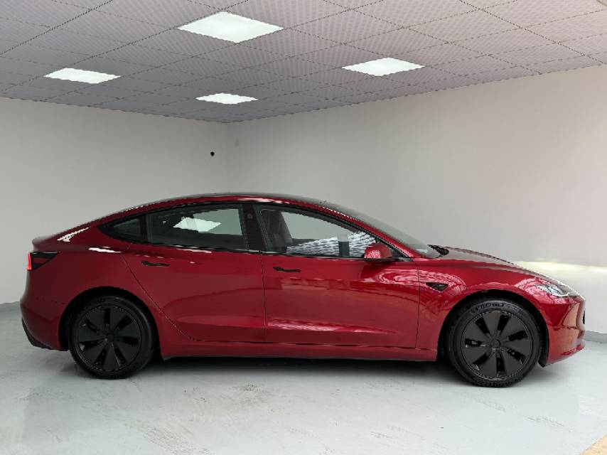 Tesla Model 3 2024 car image #3