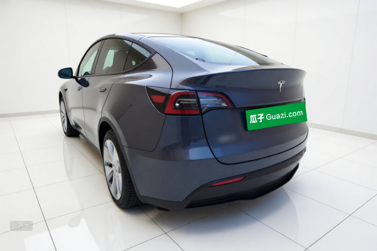 Tesla Model Y 2022 #5 Tesla Model Y 2022 car image #5