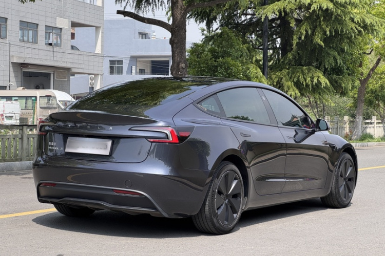 Tesla Model 3 2024 #7 Tesla Model 3 2024 immagine di auto #7