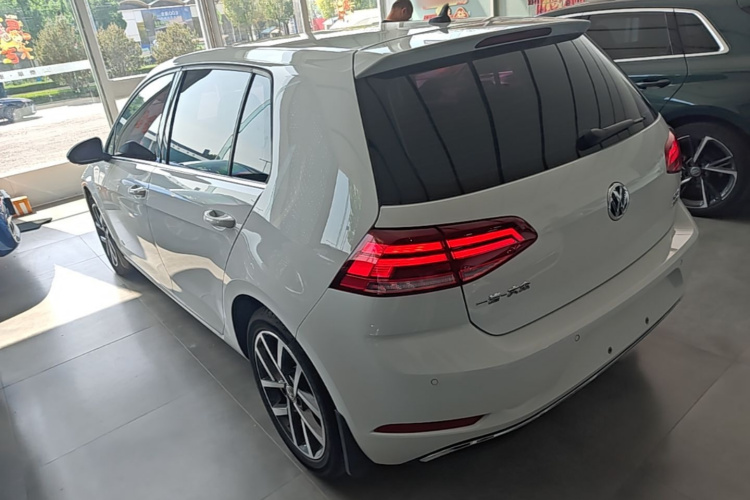 Volkswagen Golf 2020 #5 Volkswagen Golf 2020 car image #5