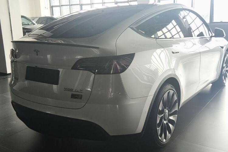 Tesla Model Y 2022 #7 Tesla Model Y 2022 car image #7