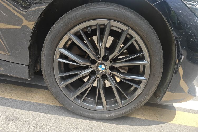 BMW 3 Series 2023 #9 BMW 3 Series 2023 car image #9