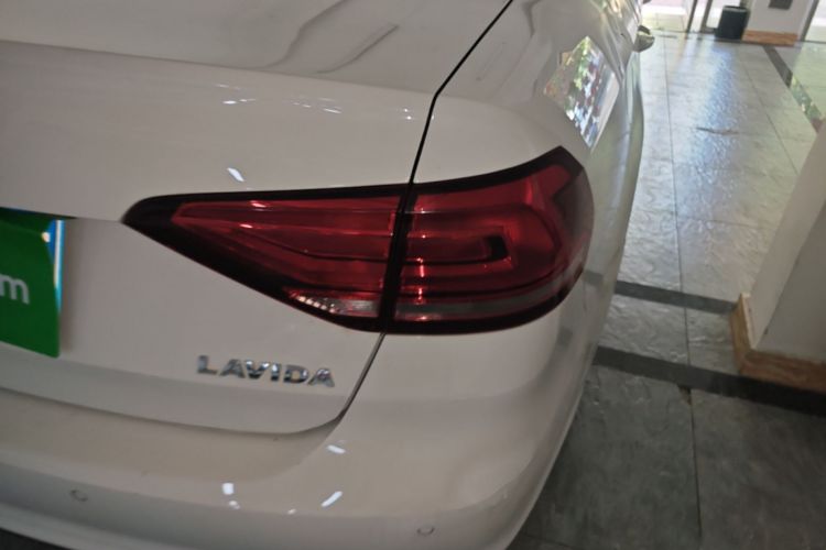 Volkswagen Lavida 2020 car image #8