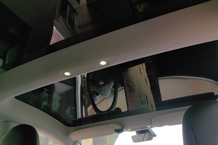 Tesla Model 3 2022 #20 Tesla Model 3 2022 صورة سيارة #20