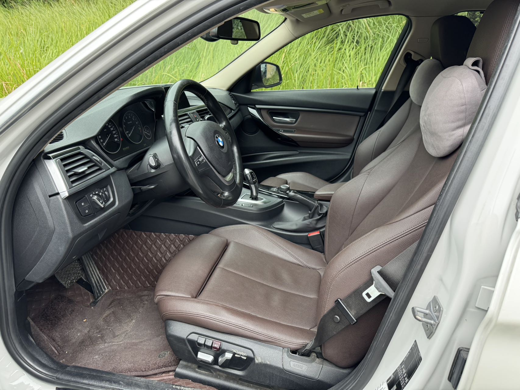 BMW 3 Series 2018 imagem de carro #2