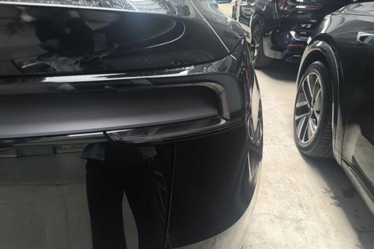Tesla Model Y 2025 #8 Tesla Model Y 2025 immagine di auto #8