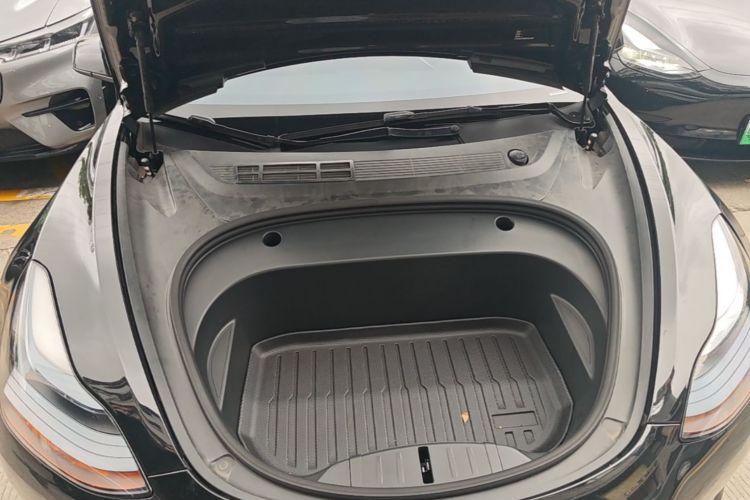 Tesla Model 3 2023 car image #22