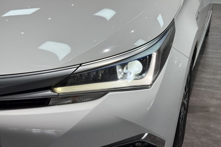 Toyota Corolla 2019 #23 Toyota Corolla 2019 car image #23